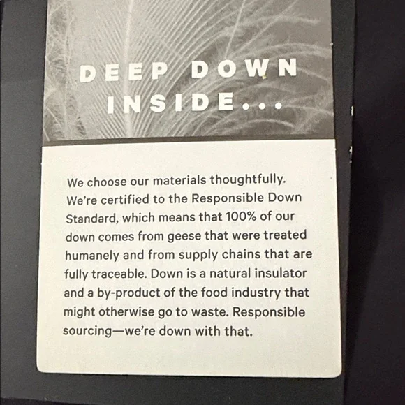 lululemon athletica Men's Black Puffer Jacket - Picture 7 of 7